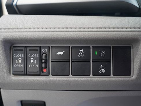Used 2019 Honda Odyssey EX-L image 12