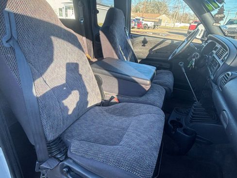 Used 1998 Dodge Ram 2500 Truck 4dr Quad Cab 139 WB HD 4WD image 24