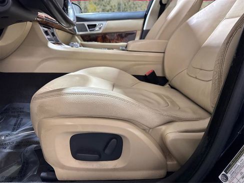 Used 2014 Jaguar XF 3.0 image 17