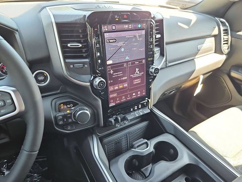 New 2026 RAM 1500 Big Horn AWD/4WD image 19