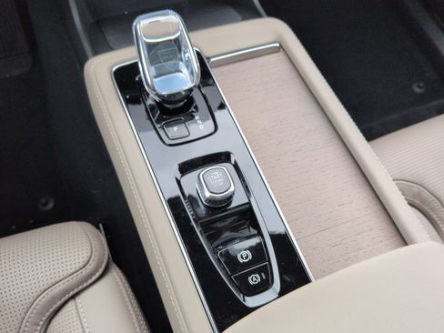 New 2026 Volvo XC90 B6 Ultra image 22