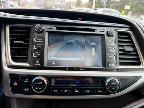 Used 2017 Toyota Highlander Limited Platinum image 26