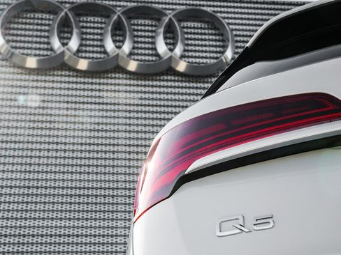 Certified 2025 Audi Q5 2.0T Premium Plus w/ Premium Plus Package image 26