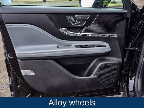 Used 2022 Lincoln Corsair AWD w/ Premium Package image 40