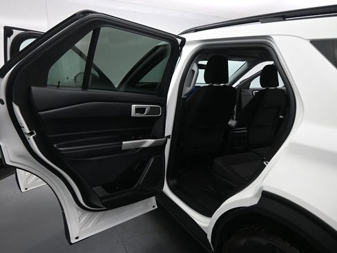 Certified 2023 Ford Explorer XLT image 19