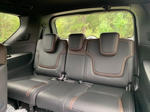 New 2026 Nissan Armada SL w/ Captain's Chari Seat Package image 23