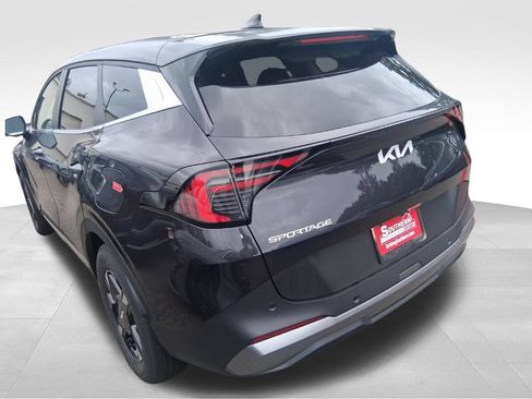Certified 2026 Kia Sportage LX FWD image 6