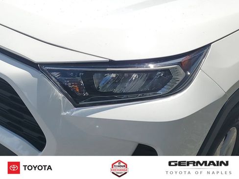 Used 2019 Toyota RAV4 XLE w/ Convenience Package FWD image 15
