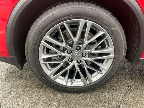 Used 2023 Acura MDX SH-AWD w/ Advance Package image 11