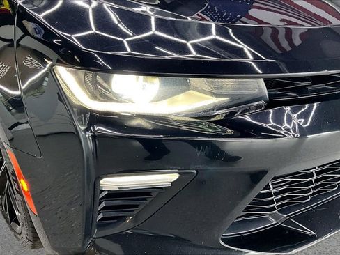 Used 2018 Chevrolet Camaro SS RWD image 32