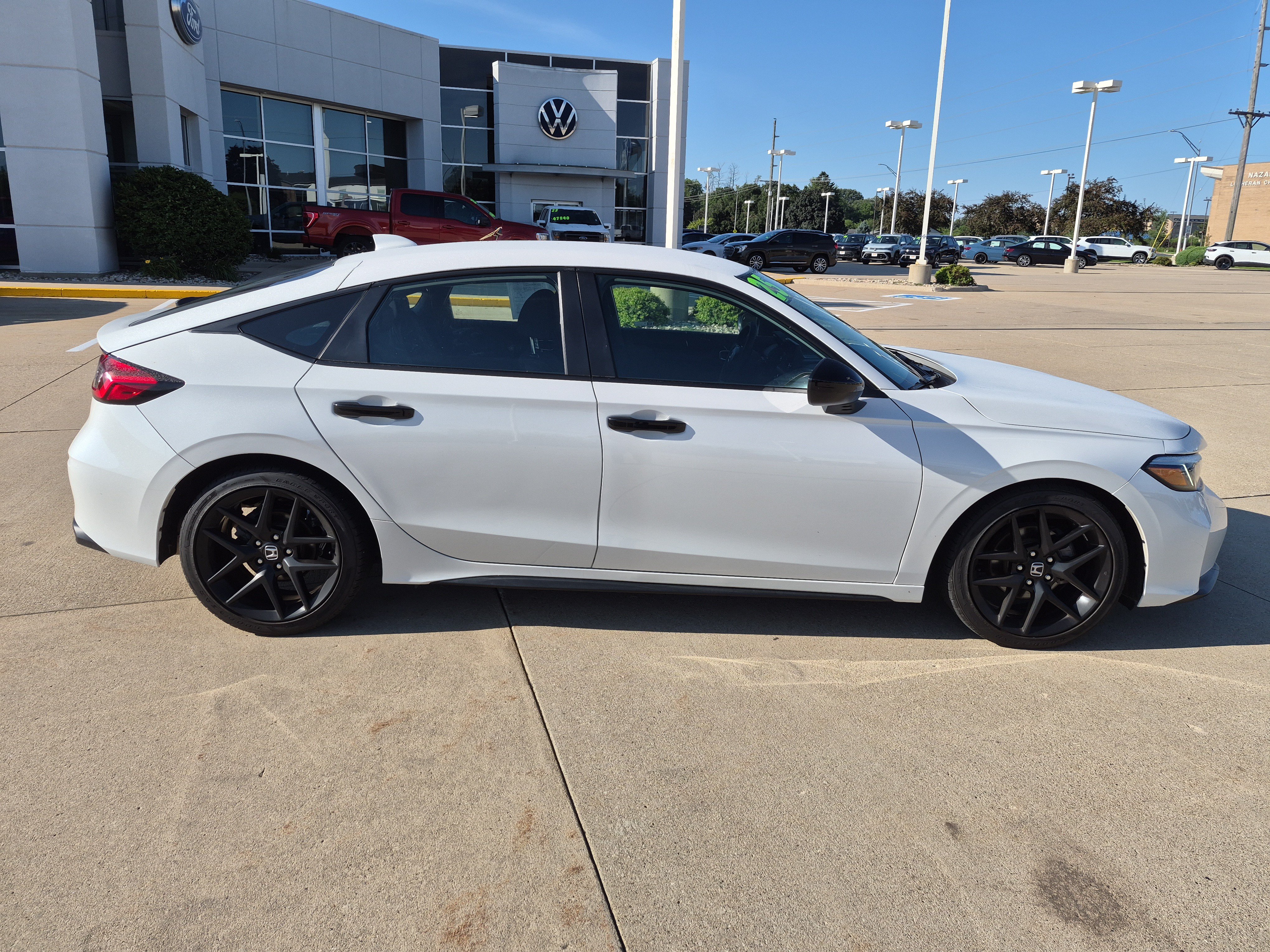 Used 2025 Honda Civic Sport image 3