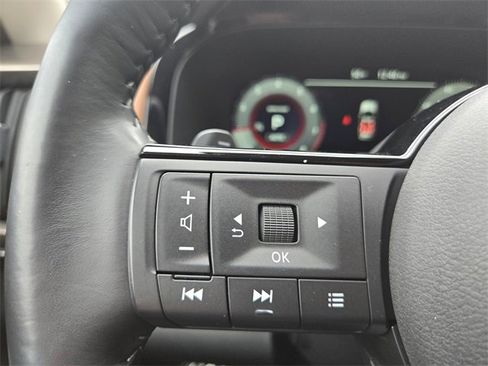 Used 2024 Nissan Pathfinder Platinum image 29