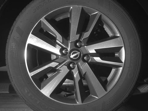 Used 2025 Nissan Versa SV FWD image 15