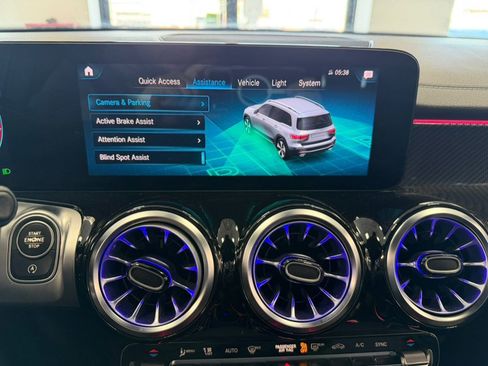 Used 2022 Mercedes-Benz GLB 250 GLB 250 SUV image 59