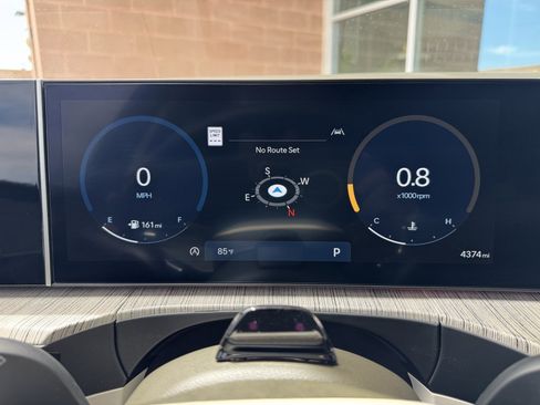 Used 2024 Hyundai Santa Fe Calligraphy image 17