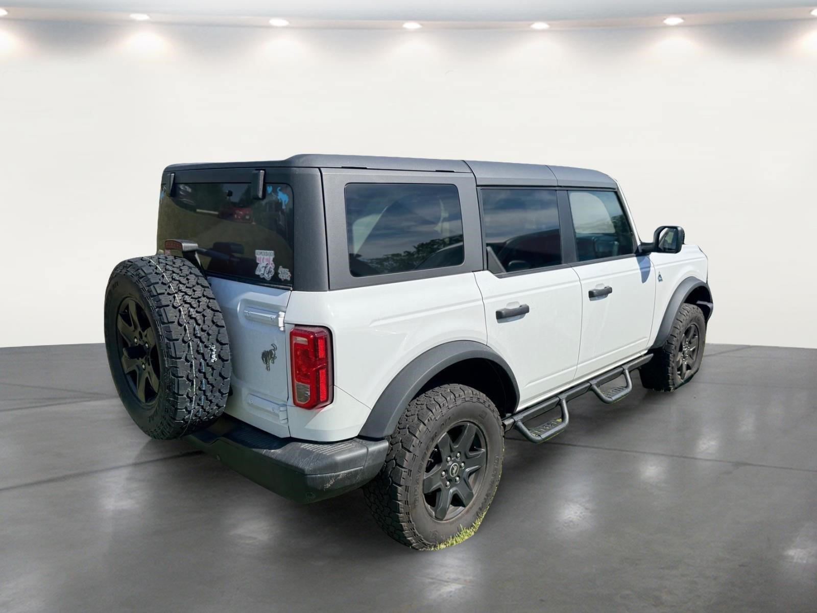 Used 2024 Ford Bronco Black Diamond AWD/4WD image 16