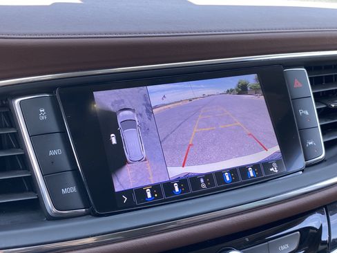 Used 2020 Buick Enclave Avenir w/ Avenir Technology Package AWD/4WD image 24