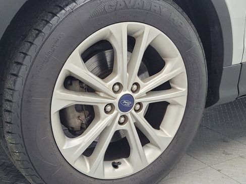 Used 2018 Ford Escape SE image 31