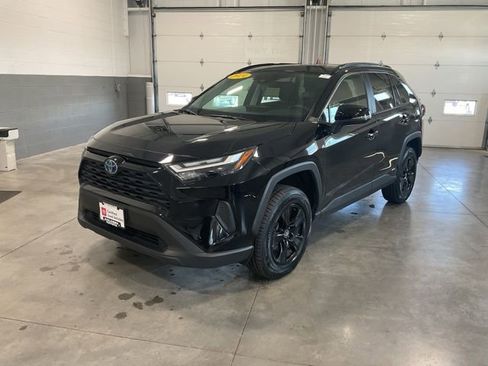 Used 2024 Toyota RAV4 XLE w/ Convenience Package AWD/4WD image 3