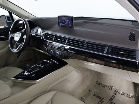 Used 2018 Audi Q7 3.0T Premium Plus image 9