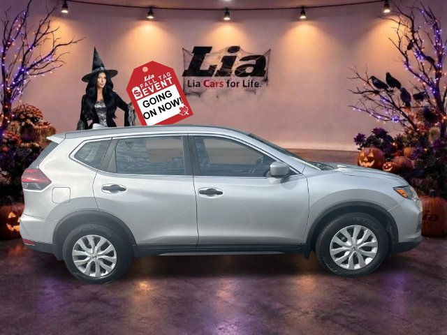 Used 2018 Nissan Rogue S AWD/4WD image 2