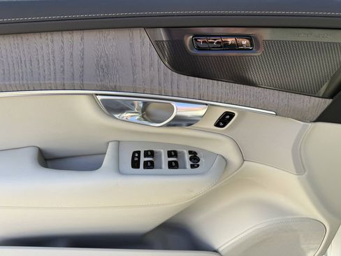 New 2026 Volvo XC90 B6 Ultra image 15