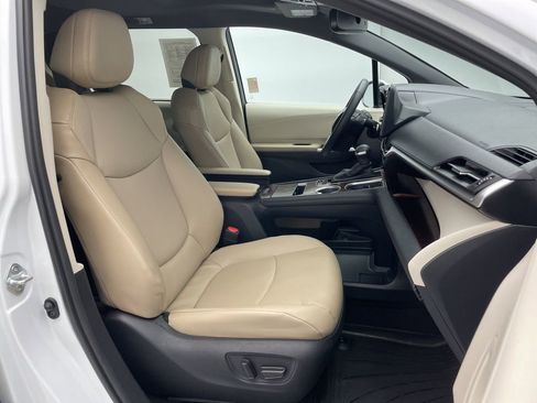 Used 2023 Toyota Sienna XLE image 46