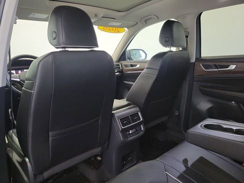 Used 2026 Volkswagen Atlas SEL Premium R-Line AWD/4WD image 15