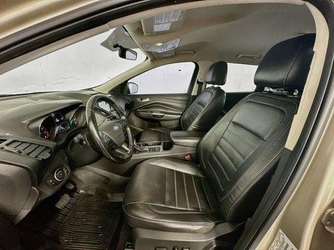Used 2017 Ford Escape SE w/ SE Leather Comfort Package AWD/4WD image 20
