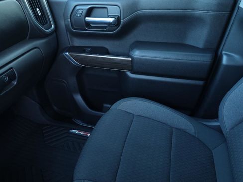 Used 2020 Chevrolet Silverado 1500 LT w/ All-Star Edition image 11