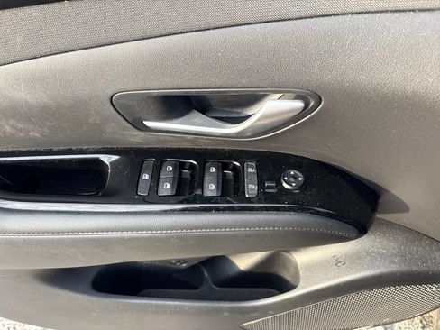 Used 2022 Hyundai Tucson Limited w/ Winter Package AWD/4WD image 16