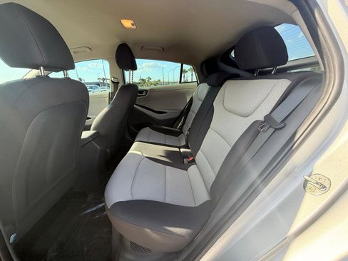 Used 2017 Hyundai Ioniq Blue FWD image 10