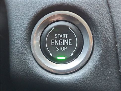 Used 2021 Chevrolet Tahoe Z71 image 16