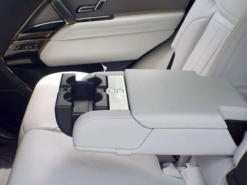 Used 2023 Land Rover Range Rover Sport SE AWD/4WD image 47
