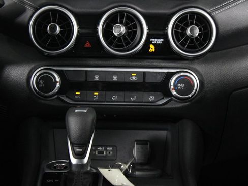 Certified 2023 Nissan Sentra SV FWD image 22