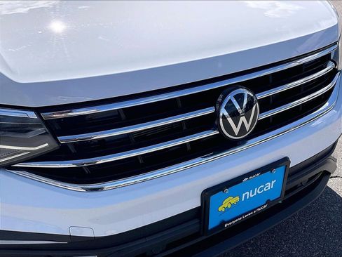 Used 2024 Volkswagen Tiguan SE AWD/4WD image 29