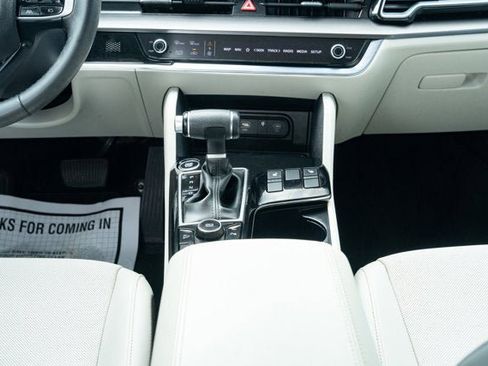 Used 2024 Kia Sportage EX FWD image 31