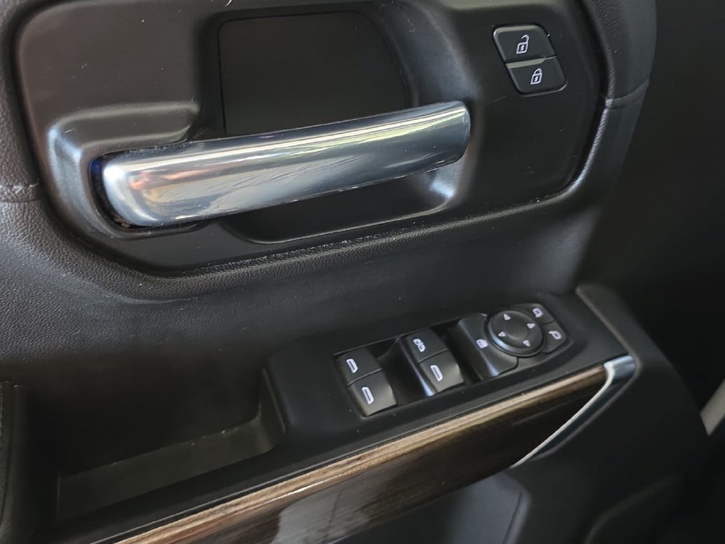 Used 2020 Chevrolet Silverado 1500 RST AWD/4WD image 28