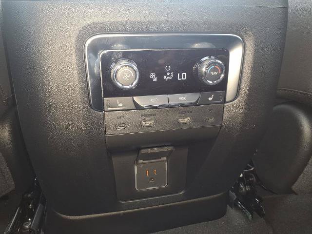 New 2026 Chevrolet Suburban Premier AWD/4WD image 22