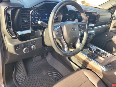 Used 2025 Chevrolet Silverado 1500 RST image 12