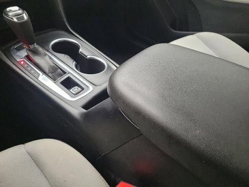 Used 2019 Chevrolet Equinox LS image 26