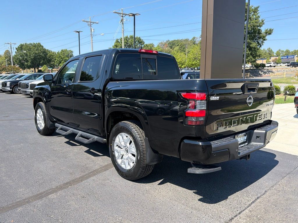 Used 2022 Nissan Frontier SV AWD/4WD image 10