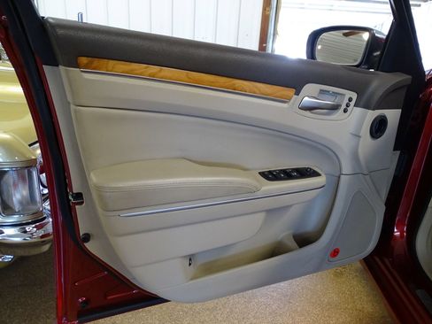 Used 2014 Chrysler 300 C w/ Beats Audio Group AWD/4WD image 14