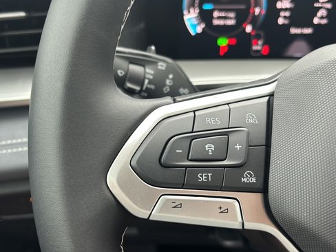 New 2026 Volkswagen Tiguan SE AWD/4WD image 22