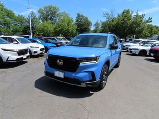Used 2025 Honda Pilot TrailSport video 1