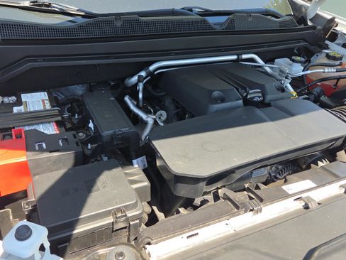 Certified 2023 Chevrolet Colorado Trail Boss w/ Technology Package image 21