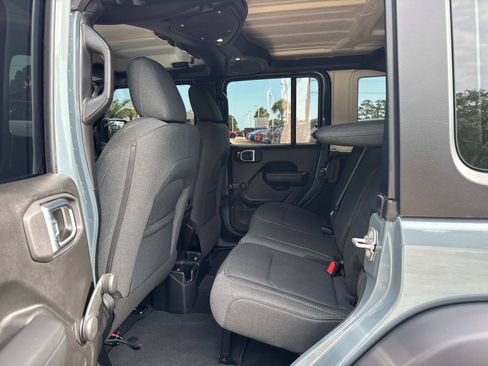 Used 2024 Jeep Wrangler Unlimited Sport AWD/4WD image 15