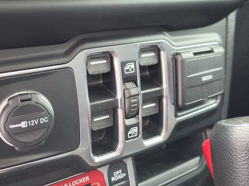 Used 2023 Jeep Gladiator Mojave w/ LED Lighting Group AWD/4WD image 24
