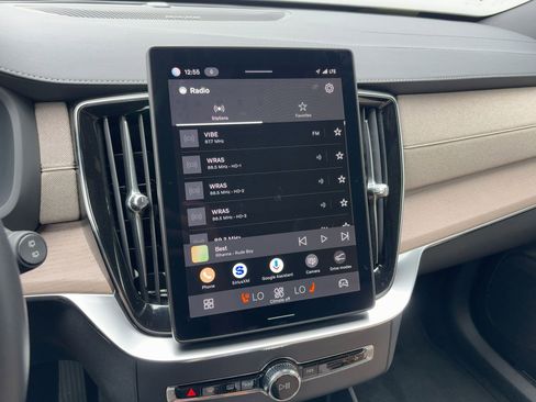 Certified 2025 Volvo XC90 B5 Plus image 21