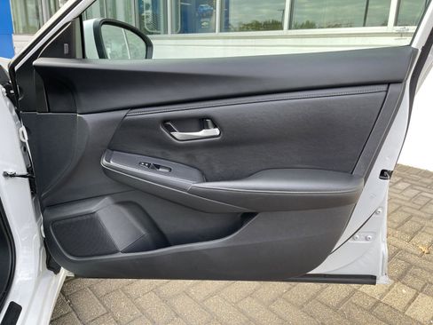 Used 2024 Nissan Sentra SV w/ All-Weather Package FWD image 29